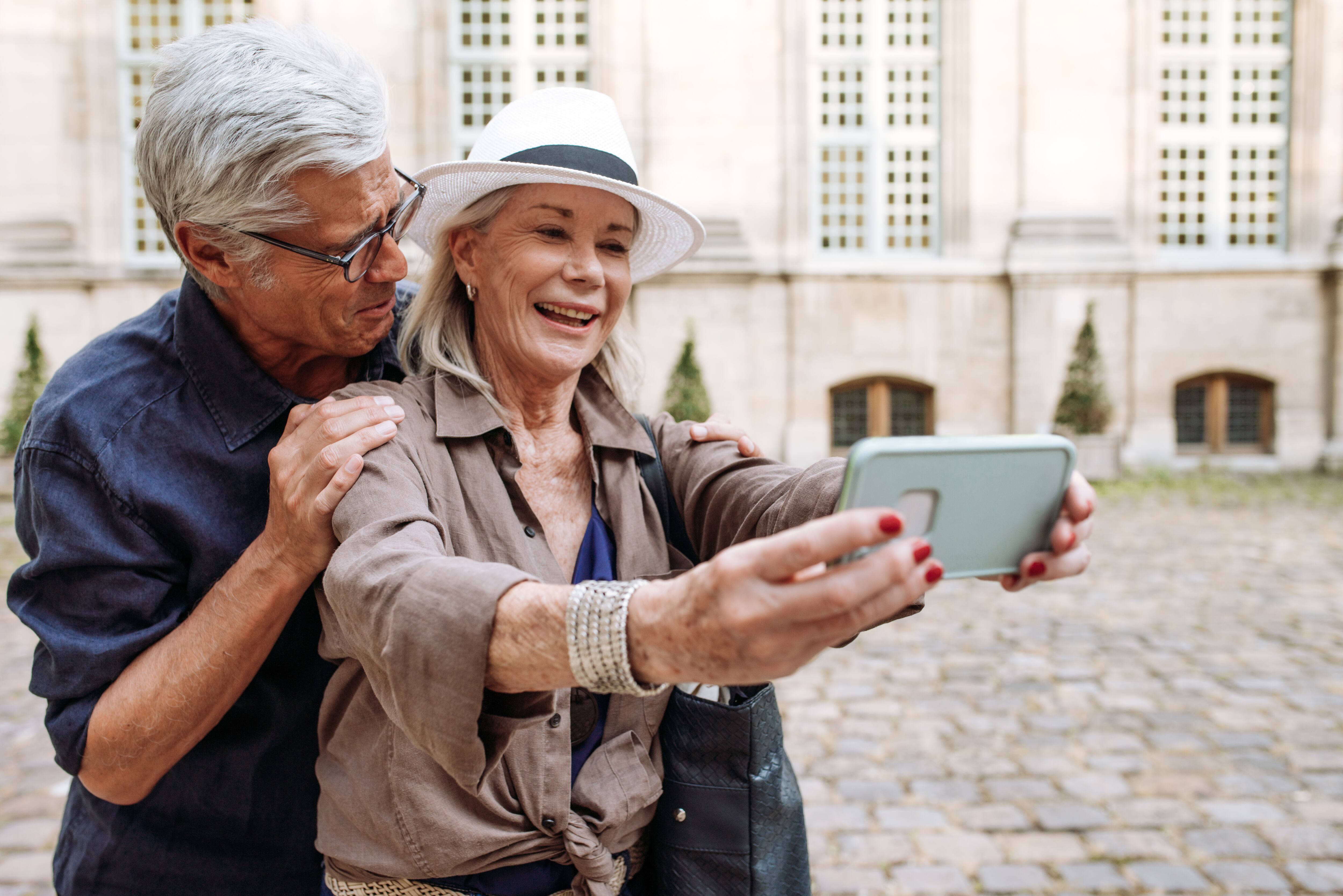 Viejitos Abuelos, Tercera edad