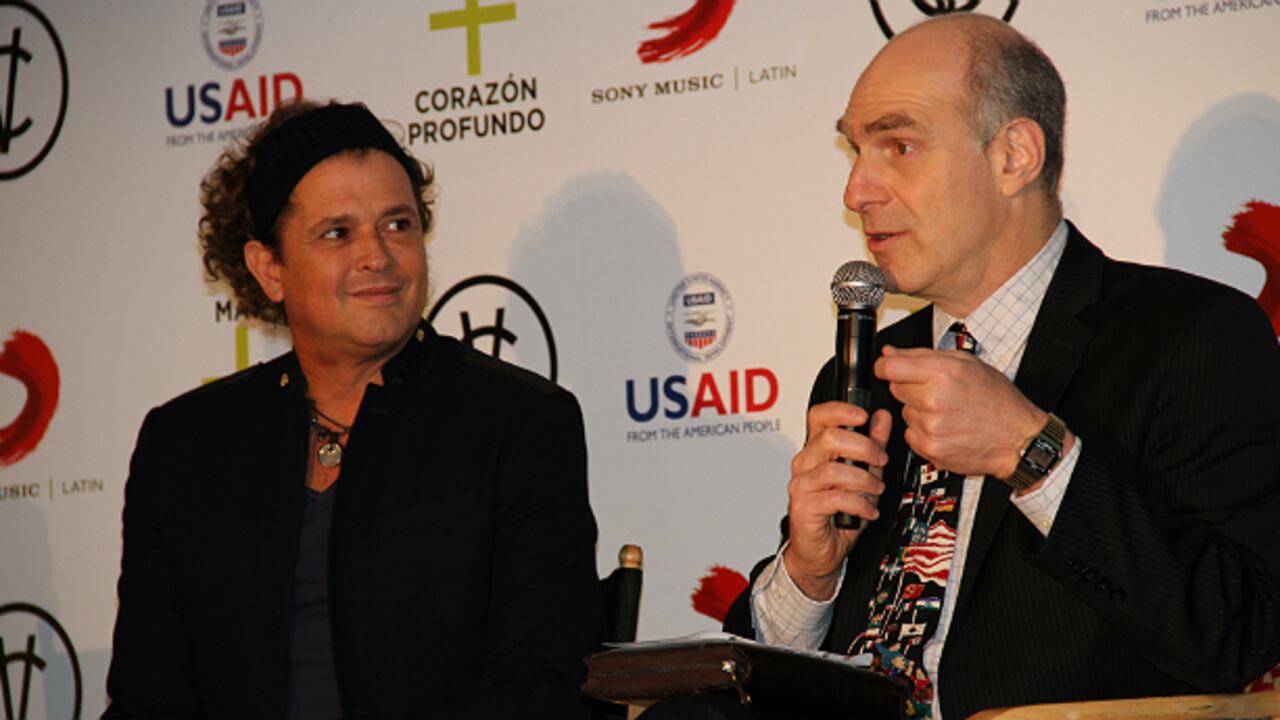 Carlos Vives se comprometió con el Programa para Afrodescendientes e Indígenas de USAID y a buscar talentos en Chocó, Cartagena y Guapi.