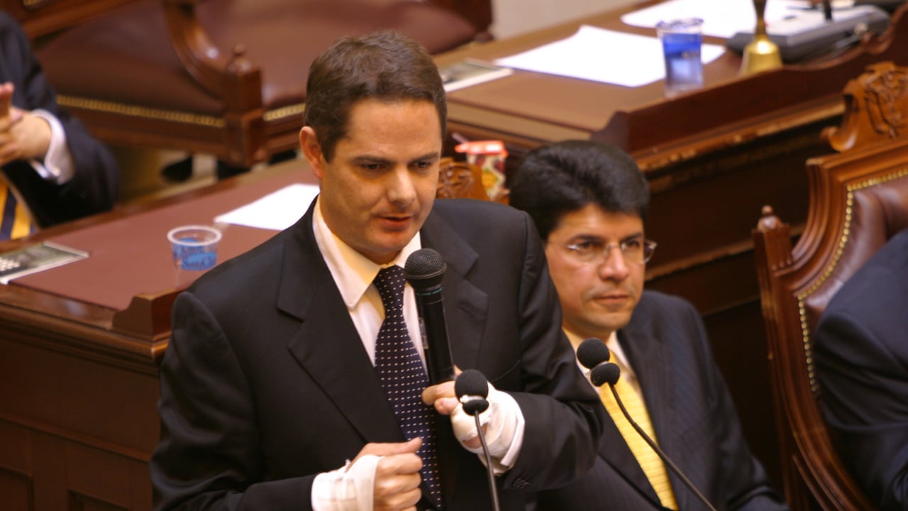 Germán Vargas Lleras fue duro en su discurso como senador con el fortalecimiento militar alcanzado por las Farc en el Caguán.