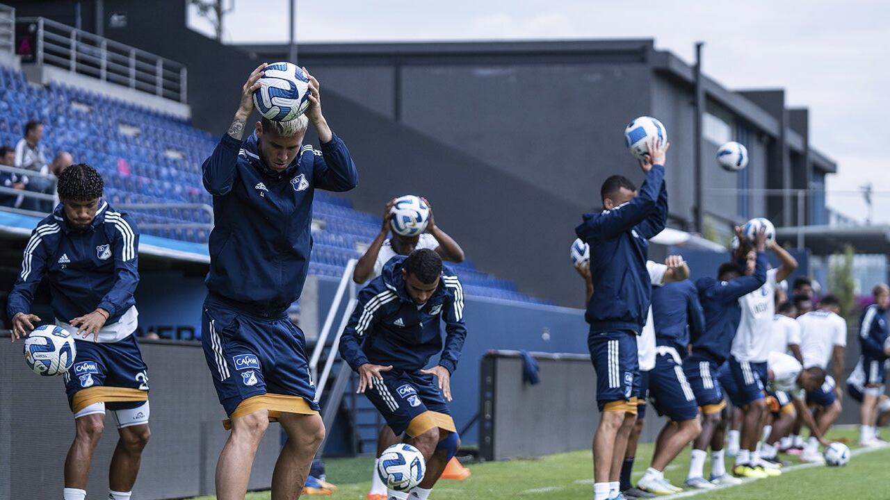 Millonarios entrenando en la sede de Independiente del Valle