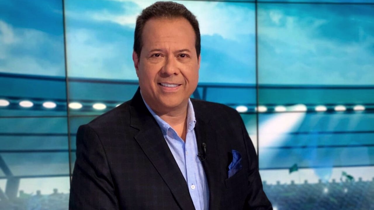 Javier Fernández regresa a los micrófonos.