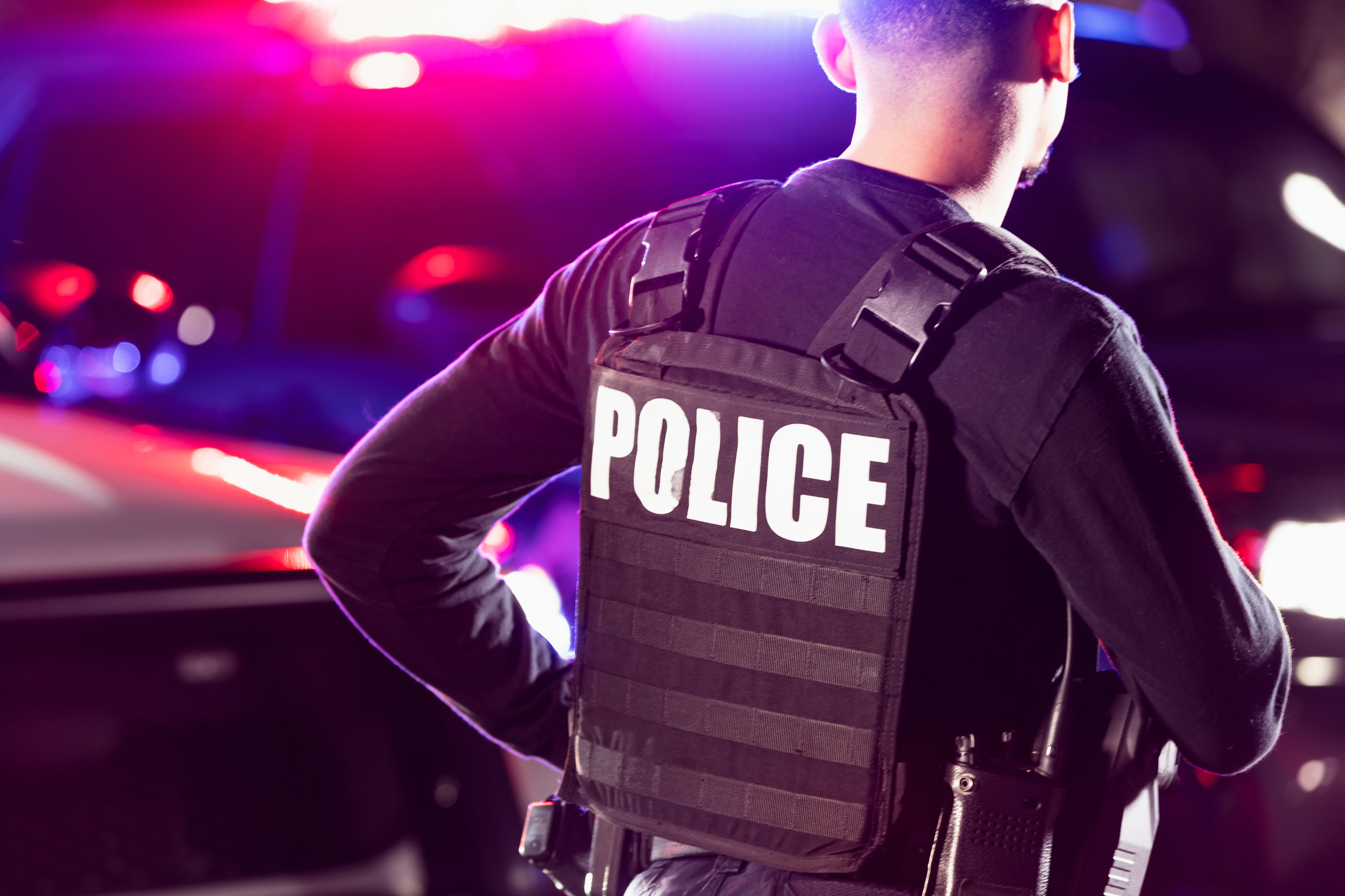 Agentes del ICE podrán arrestar migrantes cuando estén realizando este requisito de su estatus