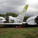 Un grupo de expertos de Estados Unidos inició las investigaciones del accidente de un Boeing 737-700 de la aerolínea Aires que se partió en tres cuando iba a aterrizar en la pista del aeropuerto de la isla de San Andrés, accidente que dejó un muerto y un centenar de heridos. El grupo de investigadores se unió a las autoridades aeronáuticas de Colombia, quienes recuperaron la caja negra. Las tres partes de la aeronave, de fabricación estadounidense, serán revisadas por expertos de la Junta Nacional de Seguridad del Transporte de Estados Unidos (NTSB) que se desplazaron hasta la isla, junto con técnicos de la empresa Boeing y la aerolínea Aires, propietaria del avión. El avión fue pintado de blanco, ocultando los nombres y números de la aerolínea.