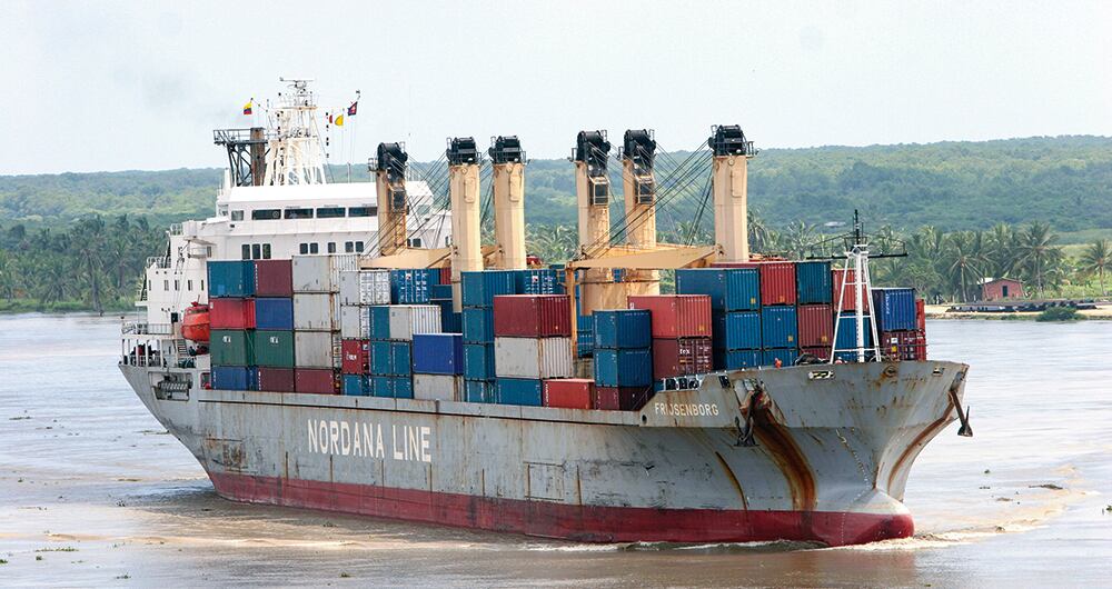 Las importaciones están creciendo más que las exportaciones, lo que aumenta el déficit comercial del país.