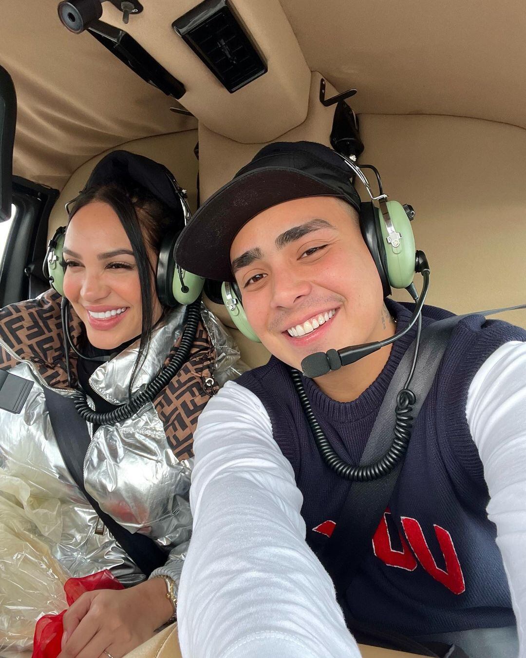 Andrea Valdiri y Felipe Saruma