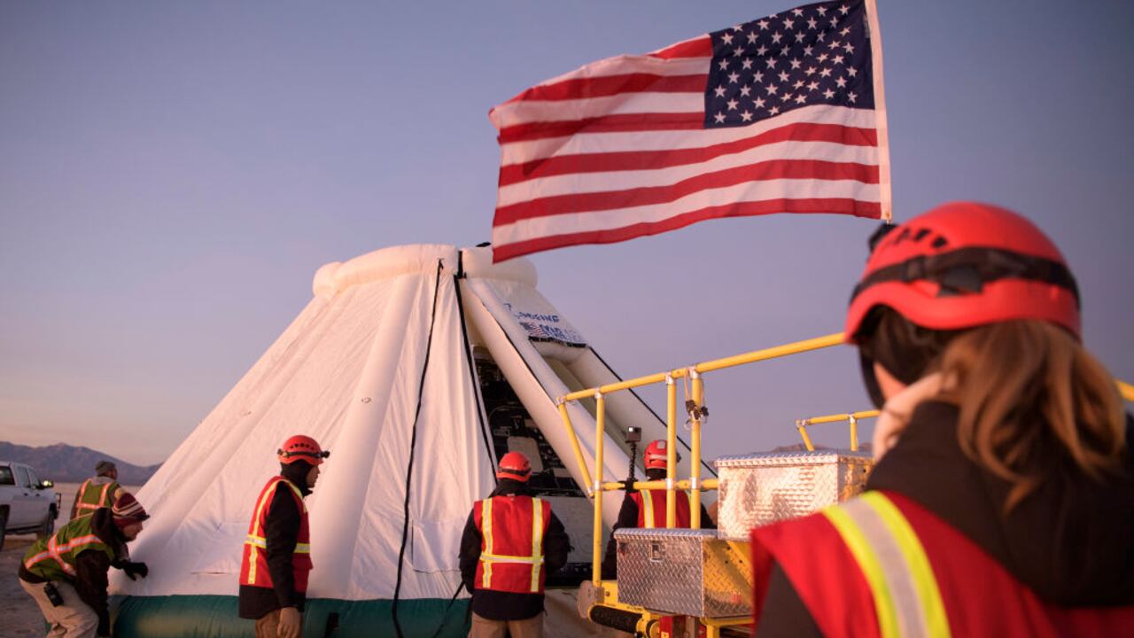 Los vuelos programados a la Estación Espacial Internacional llevarán hasta cuatro miembros de la tripulación patrocinados por la NASA.