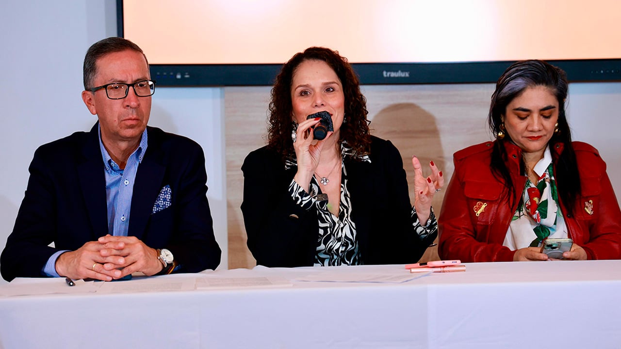 Gobierno nacional cumple a 13 mesas de diálogo con los camioneros de base