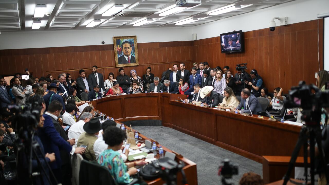 Comisión Séptima Reforma a la Salud
Martha Peralta y Ministro Guillermo Jaramillo