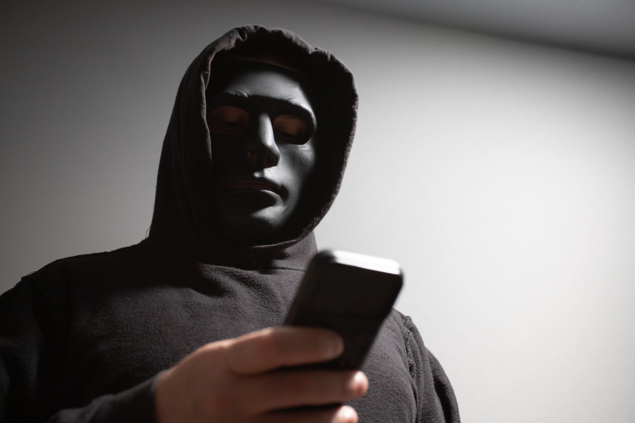 Grupos creados en WhatsApp son usados para captar y engañar a usuarios.