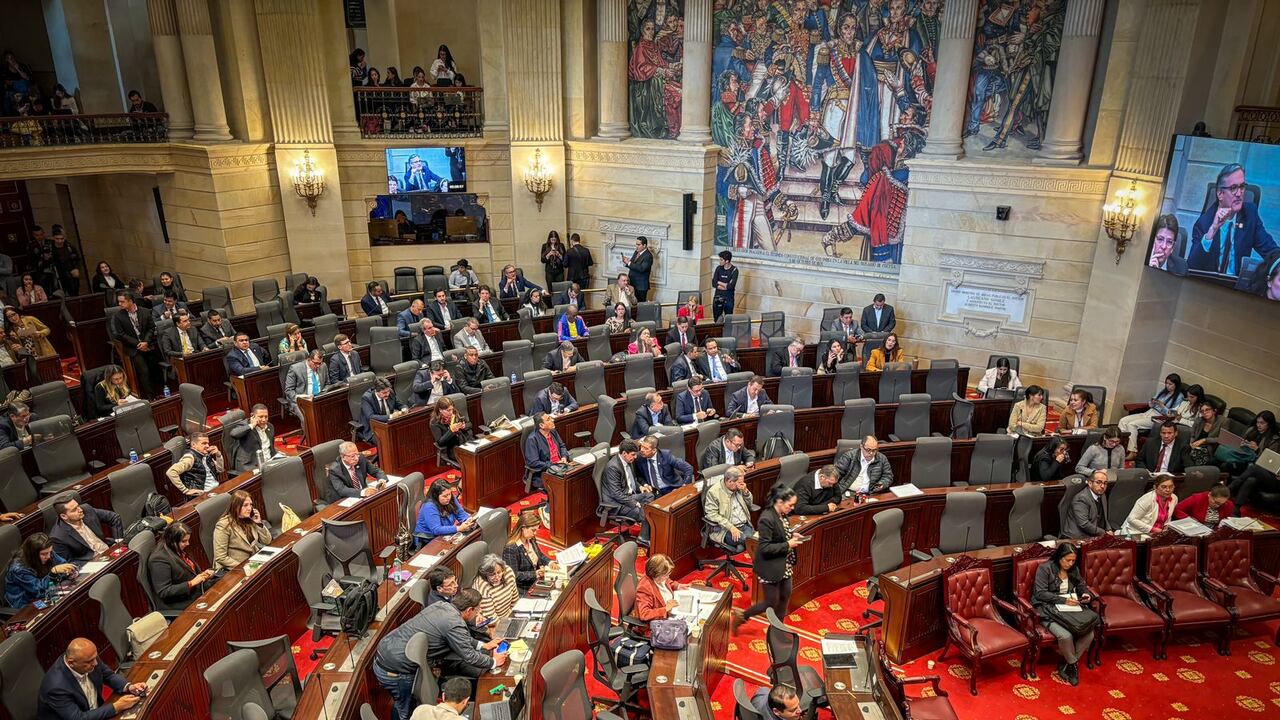 Las comisiones económicas del Congreso discuten el presupuesto general del 2025