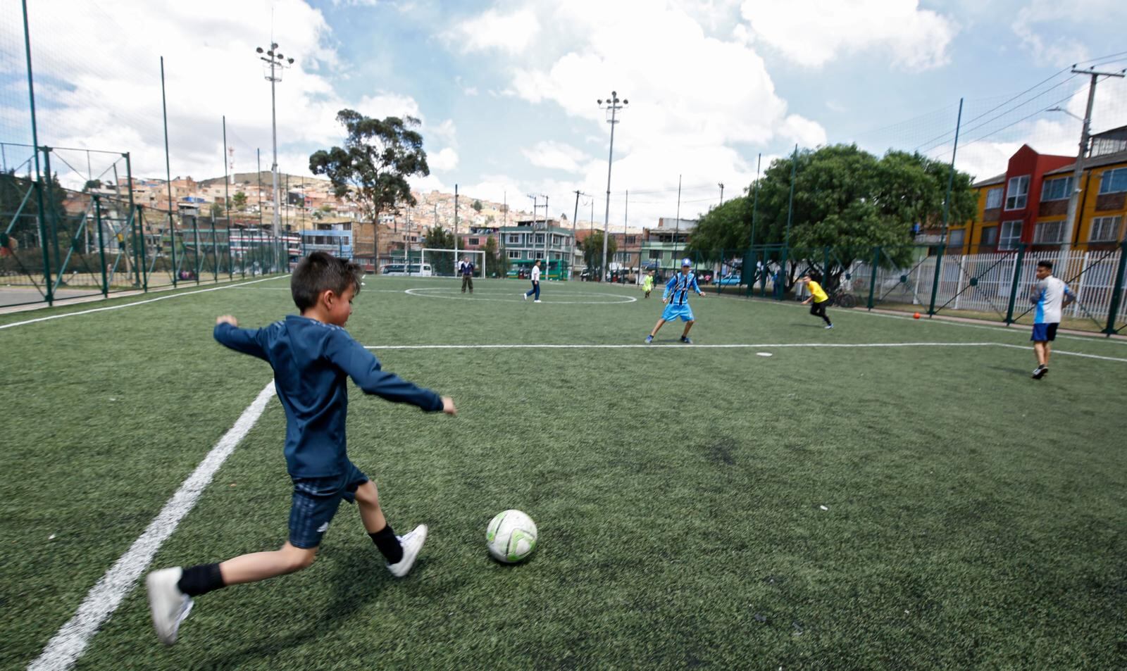 Para la profesional en Ciencias de Deporte, Dayana Melissa Revelo, la pandemia promovió el “furor de la actividad física en niños y adultos”.
