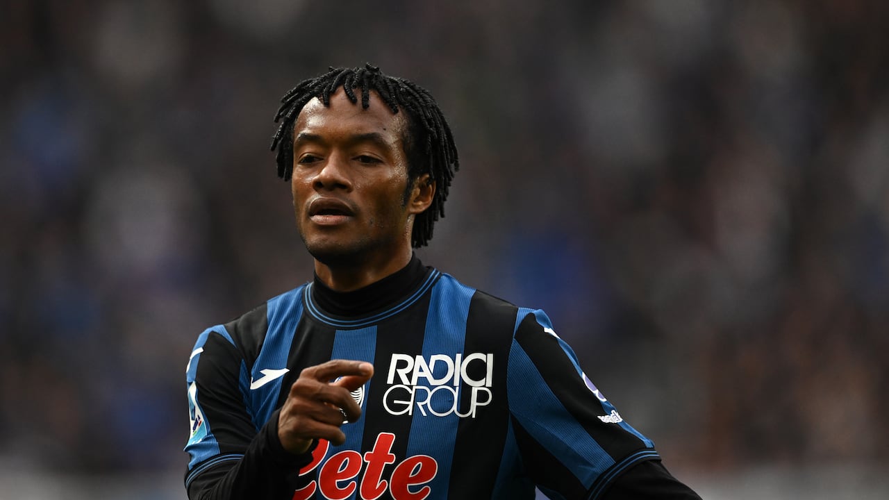 Juan Guillermo Cuadrado espera definir su futuro en las próximas semanas.