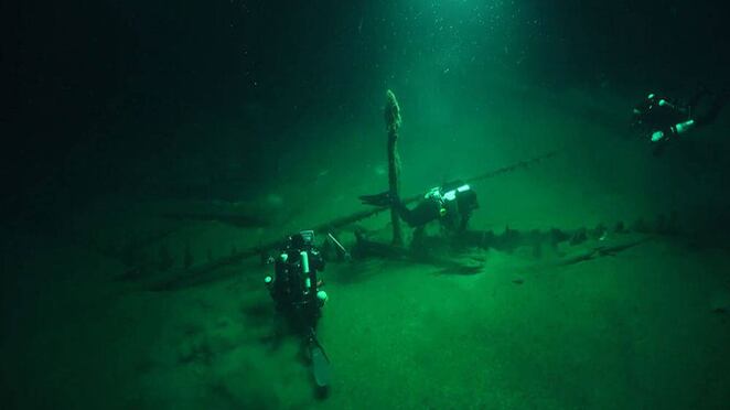 El más antiguo, de 2.400 años, fue encontrado a una profundidad en la que el agua carece de oxígeno.