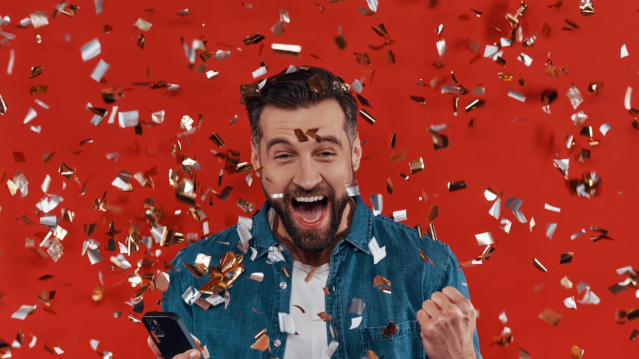 Cada vez, hay más interesados en jugar la lotería (imagen de referencia).