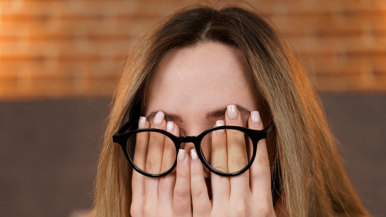 Este tipo de movimientos pueden ser causa del consumo excesivo de café.