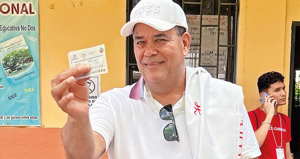   Santander Lopesierra le ganó con el voto en blanco al nuevo alcalde de Maicao, pero no logró el porcentaje exigido por la ley para repetir las elecciones en su tierra. 