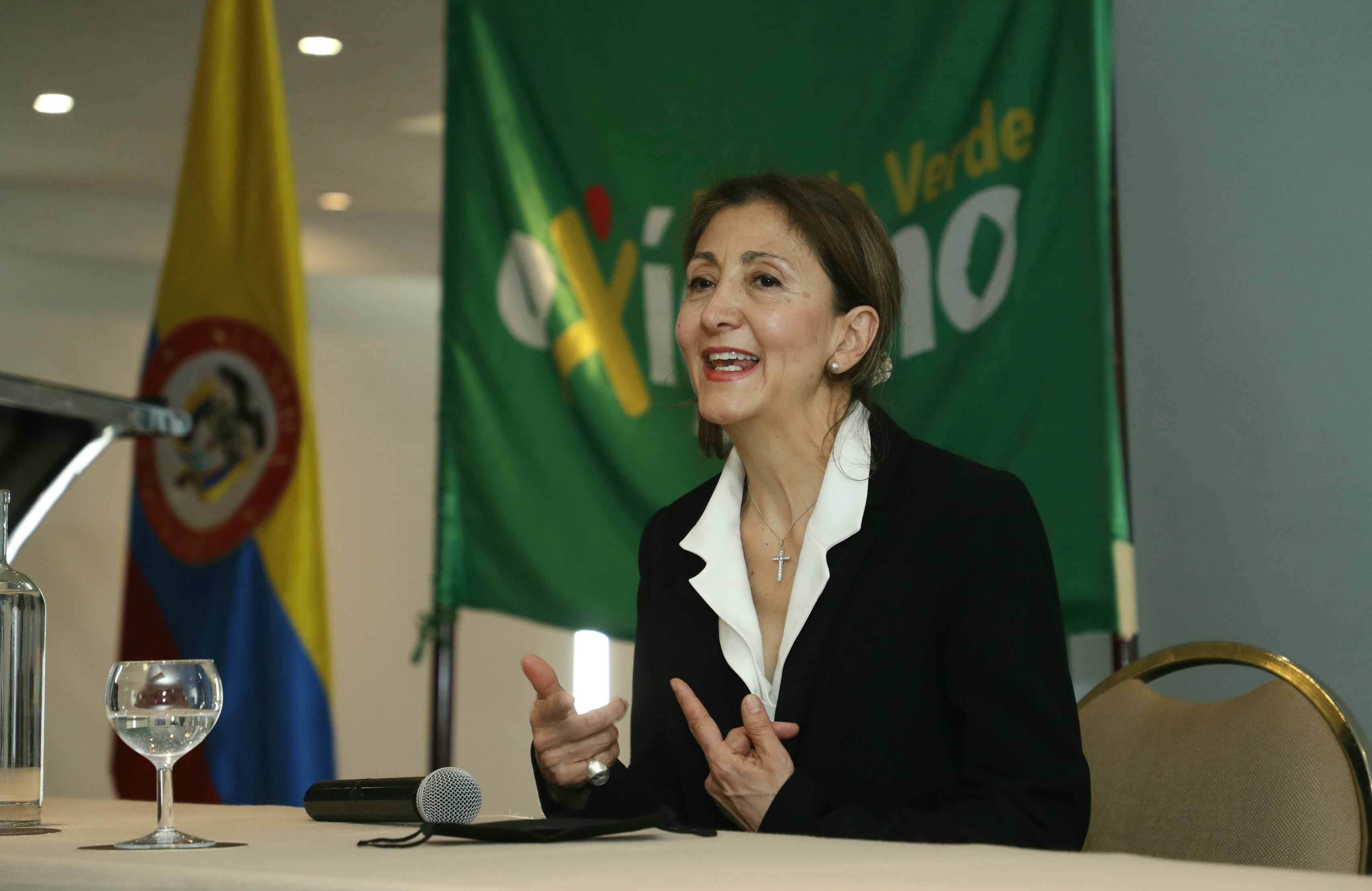 Ingrid Betancourt candidata a la presidencia Partido Verde Oxigeno 
Jhon Frank Pinchao