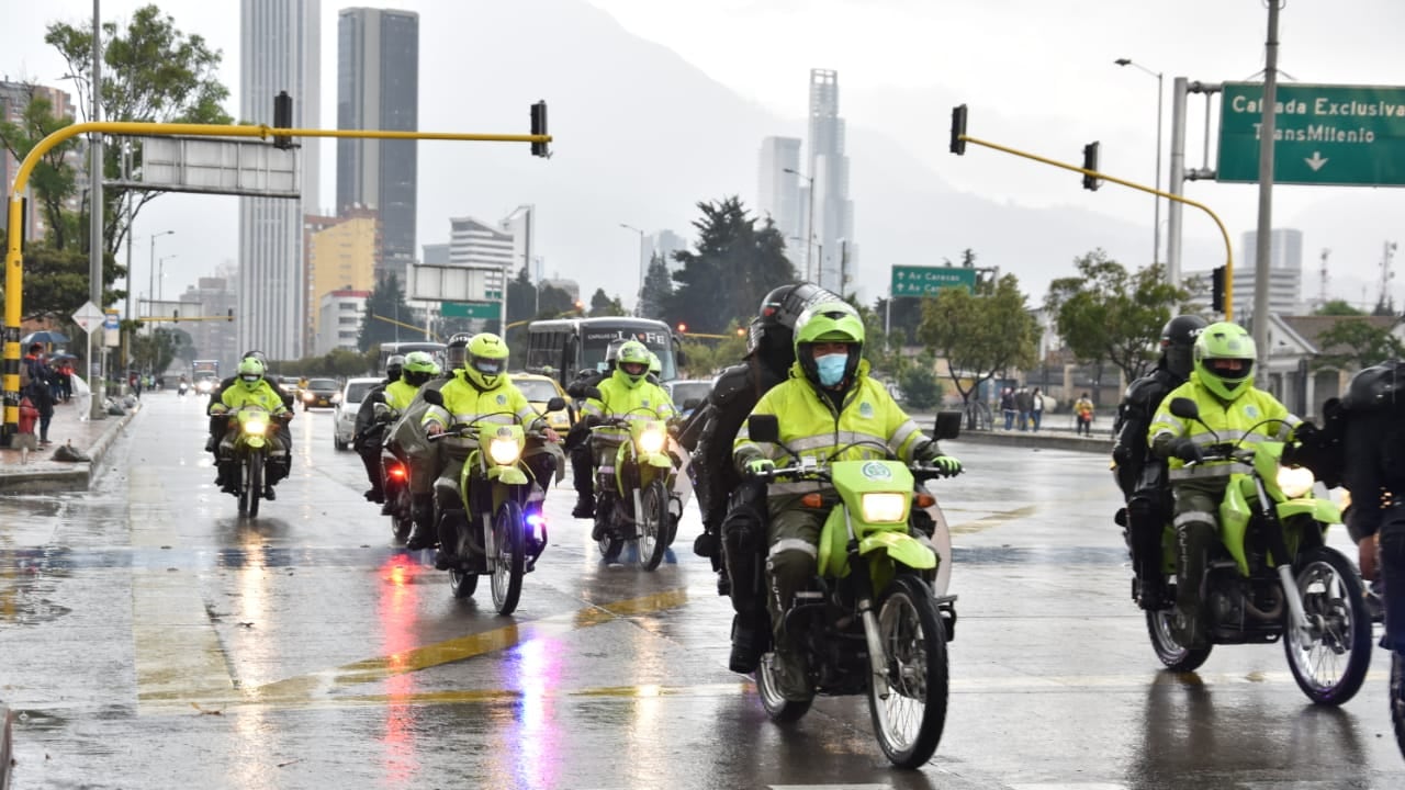 El presidente Iván Duque anunció un histórico aumento salarial a los policías antes del final de su gobierno.