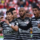 Fabian Sambueza celebra después de anotar el gol de su equipo durante partido por la fecha 18 frente a Independiente Santa Fe