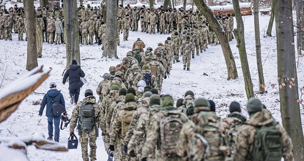 Más de 100.000 hombres, junto a avanzado equipo militar, permanecen en la frontera rusa con Ucrania a la espera de cualquier orden.