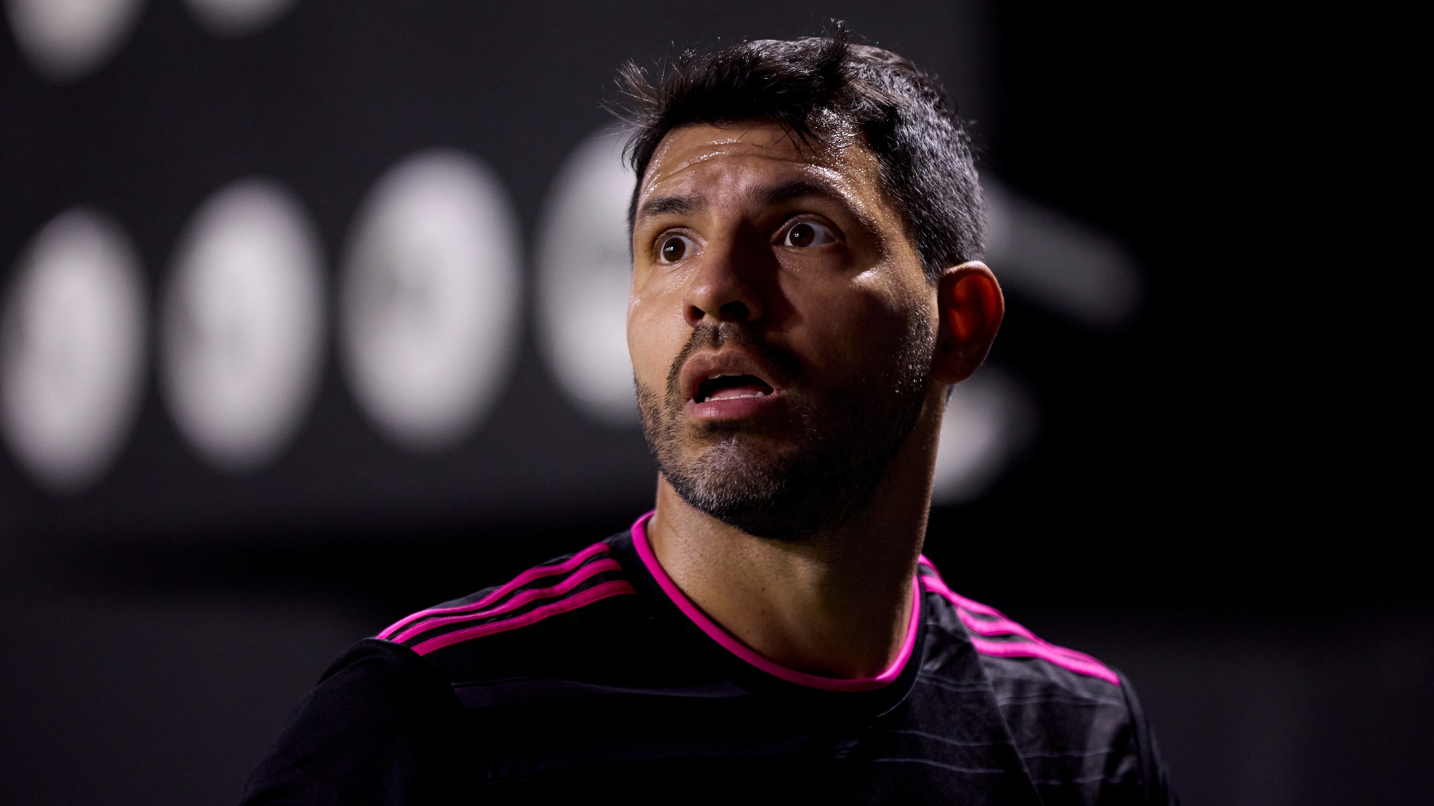 Kun Agüero en un partido de la Kings League.