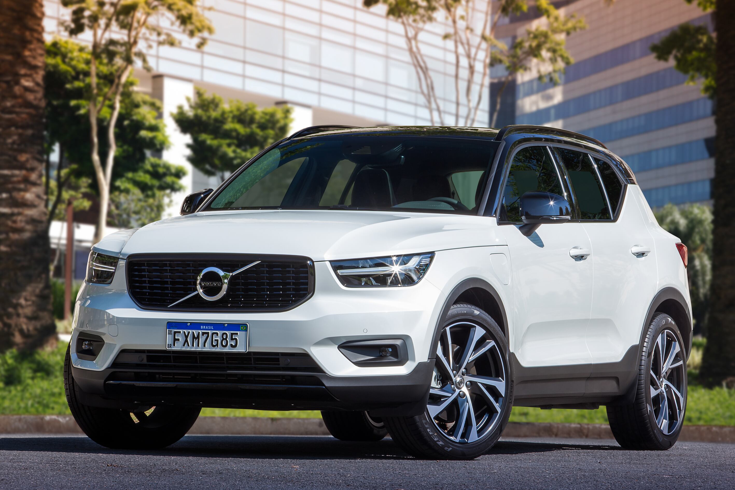 VOLVO XC40 híbrida