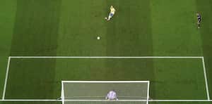 Neymar convirtió en gol una falta sobre Richarlison.