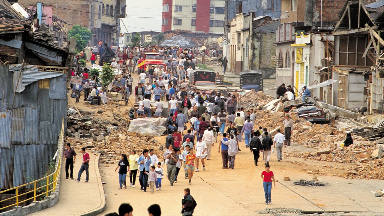 La devastación de un terremoto puede deberse a su magnitud y también a las características de las edificaciones.