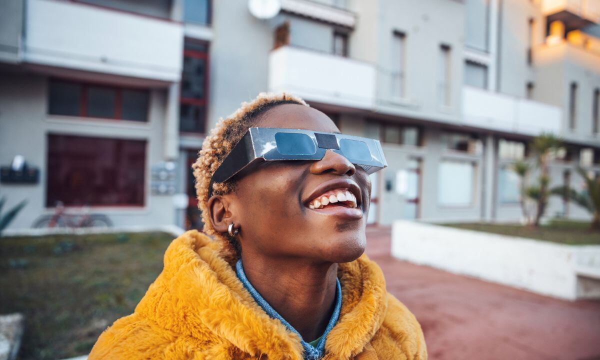 Lo que no se debe hacer durante el eclipse solar.