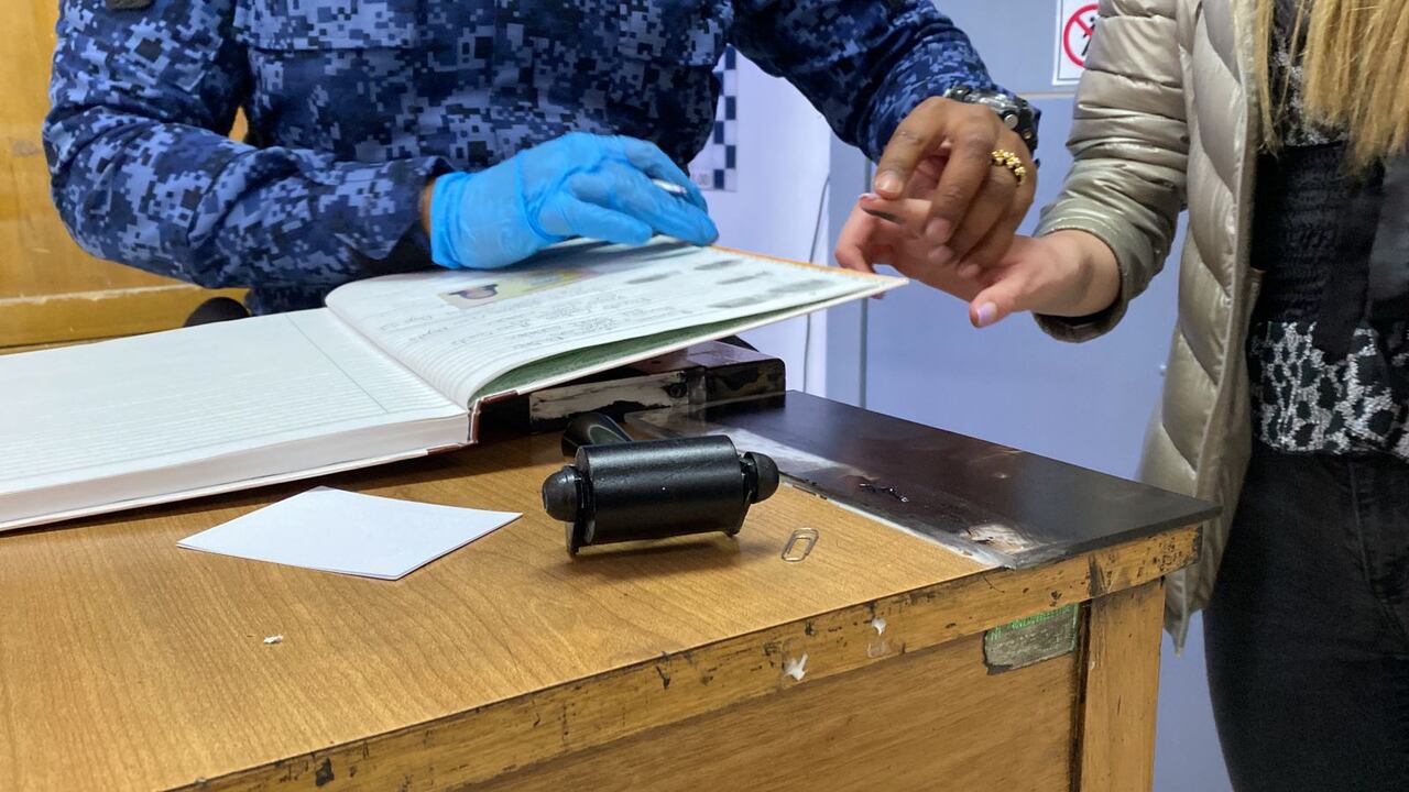 En la cárcel La Picota el Inpec adelanta un importante operativo para confirmar la población que existe en ese centro de reclusión.