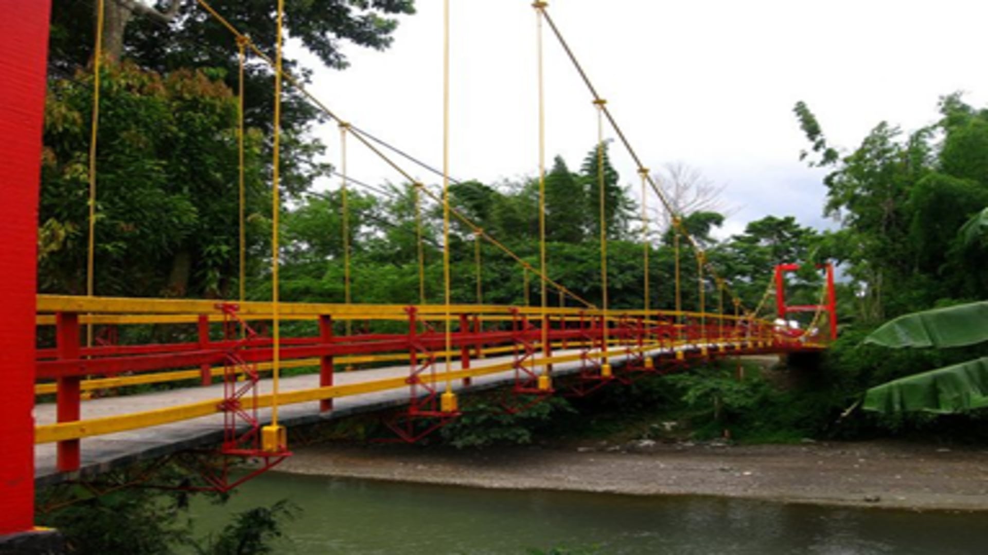 Puente colgante en Chigorodó