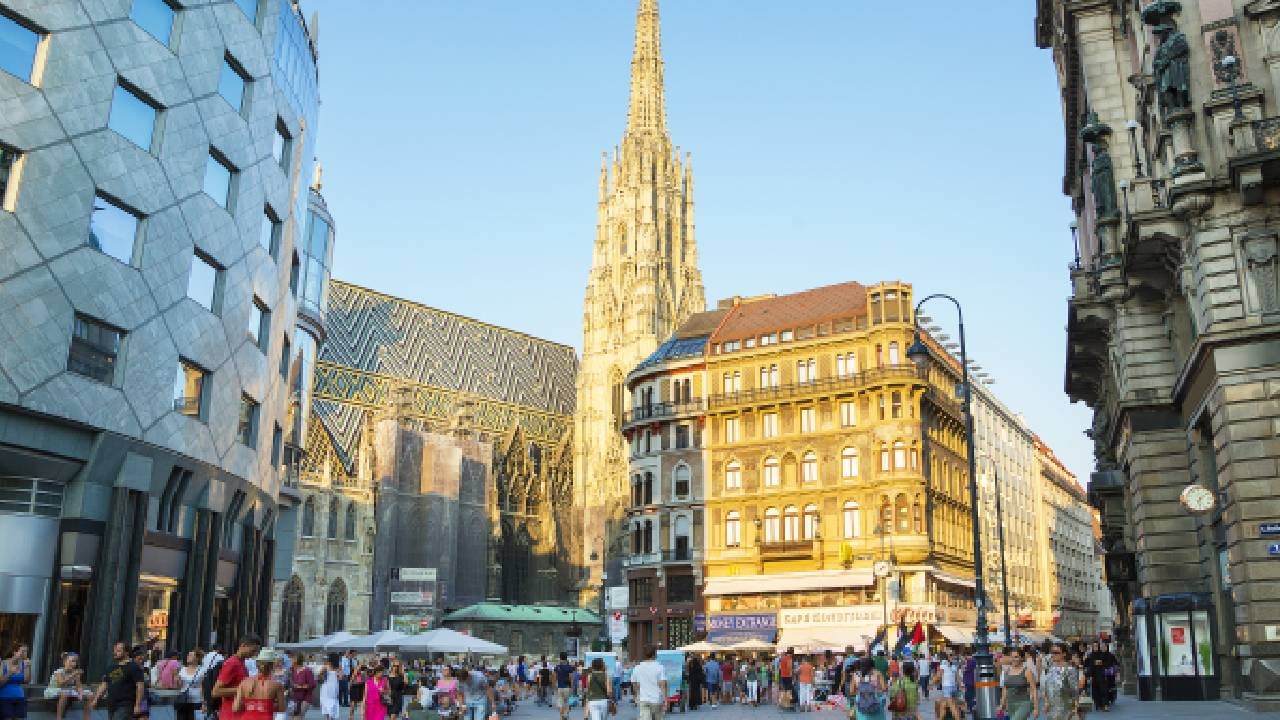 Austria anuncia nuevas multas para la contención del virus.