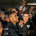 James Rodríguez en su llegada a Sao Paulo.