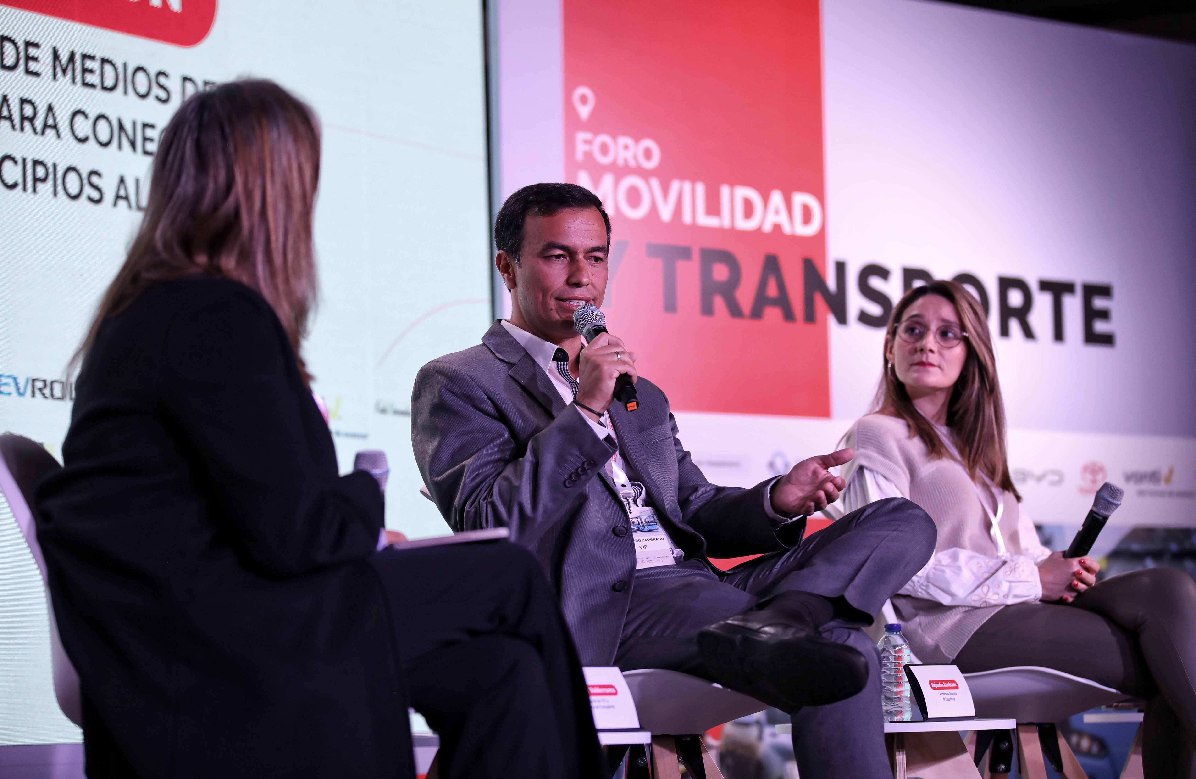 Alejandro Zambrano, gerente para Colombia de Doppelmayr, aseveró que “en esta coyuntura política que estamos viviendo es fundamental que unas decisiones técnicas o de infraestructura dependan del color político que está en el poder”.