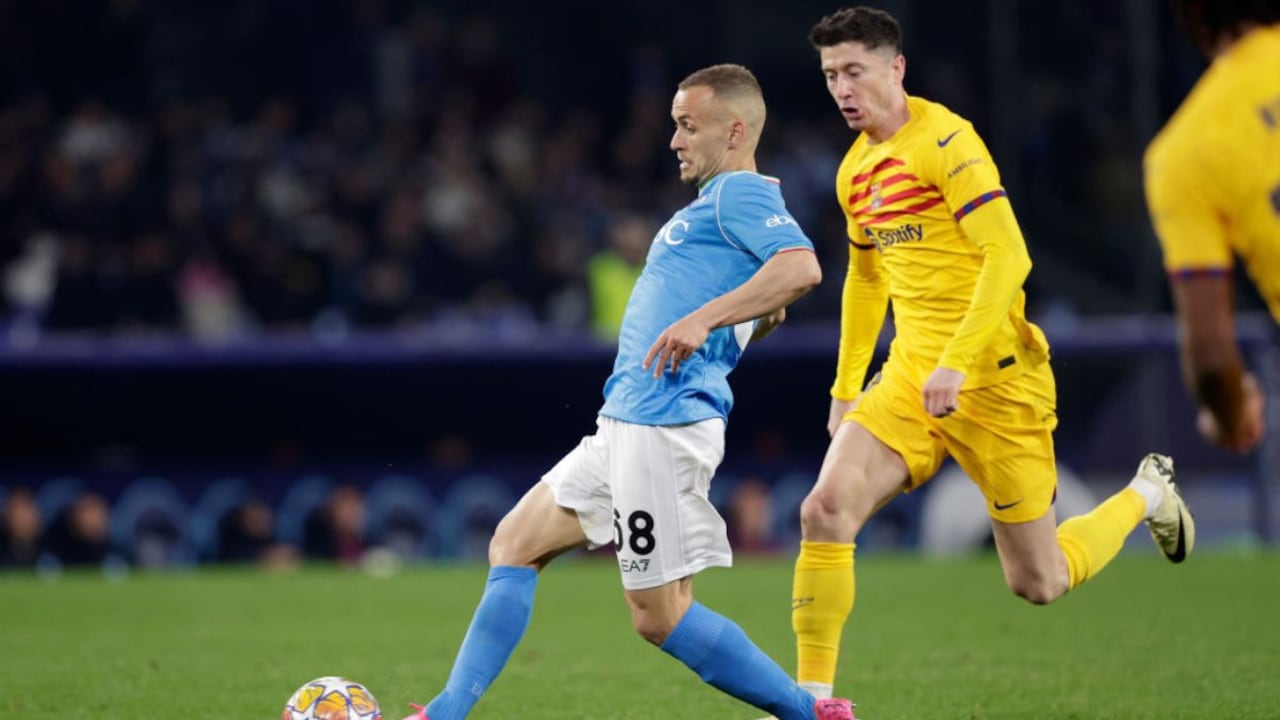 Barcelona sacó pálido resultado ante el Napoli.