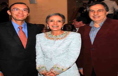 Juan Carlos Varón, Claudia Rey de Varón y Antonio Aljure.
