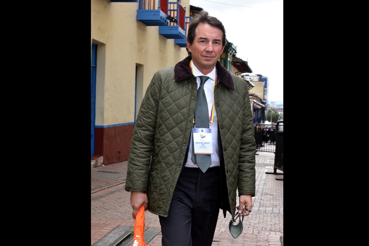 Invitados POSESIÓN GUSTAVO PETRO