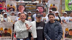 El senador German Rodríguez, el representante Daniel Briceño y Joseph Hoyos convocaron a la marcha de 'Las voces del secuestro'.
