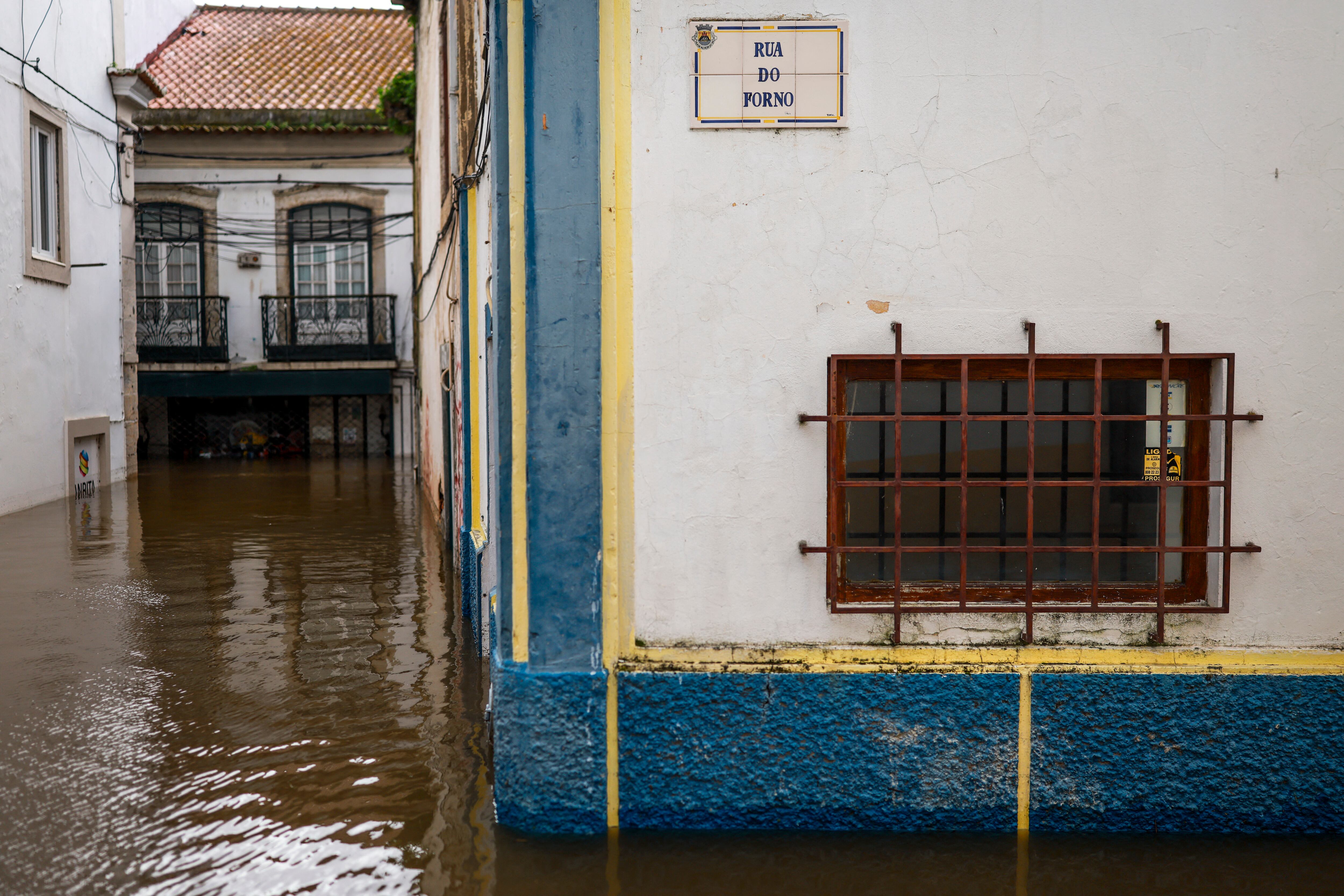 Paso de la borrasca Leonardo puede afectar las elecciones presidenciales en Portugal