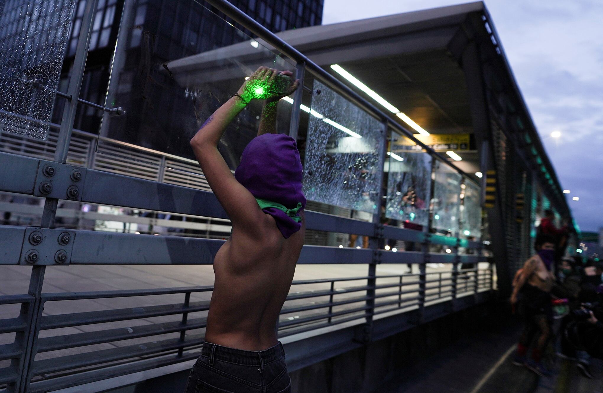 Mujeres de América Latina marchan a favor del derecho al aborto