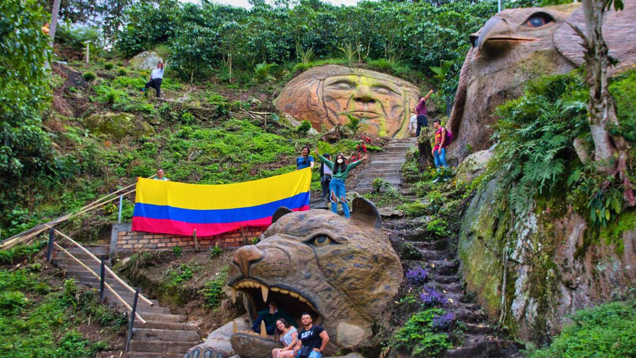 Este imperdible lugar se encuentra en la vereda el Macal del municipio de Pitalito.