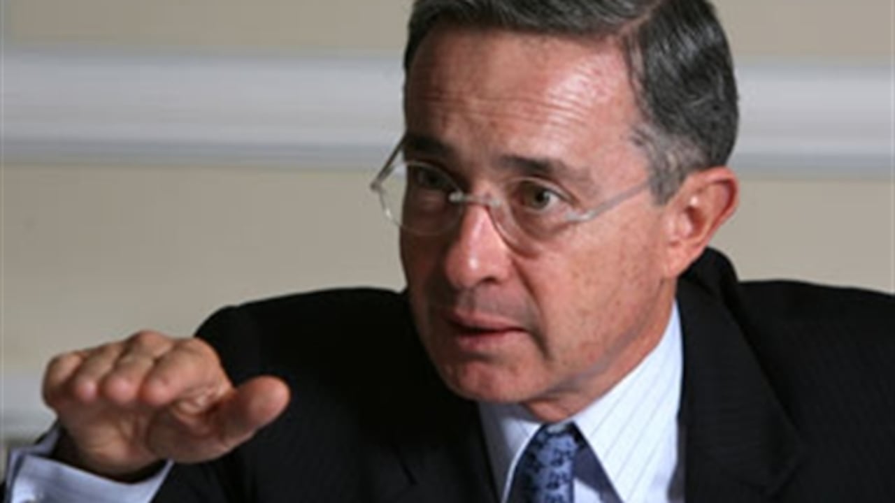 El balance de la gestión de los dos gobiernos de Álvaro Uribe deja un sabor agridulce. Por una parte, la situación de la economía es mejor hoy a la que se vivía en el año 2002, cuando el país aún pasaba por la crisis más profunda en casi un siglo.