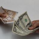 El precio del dólar en Perú capta la atención de empresarios y personas del común.