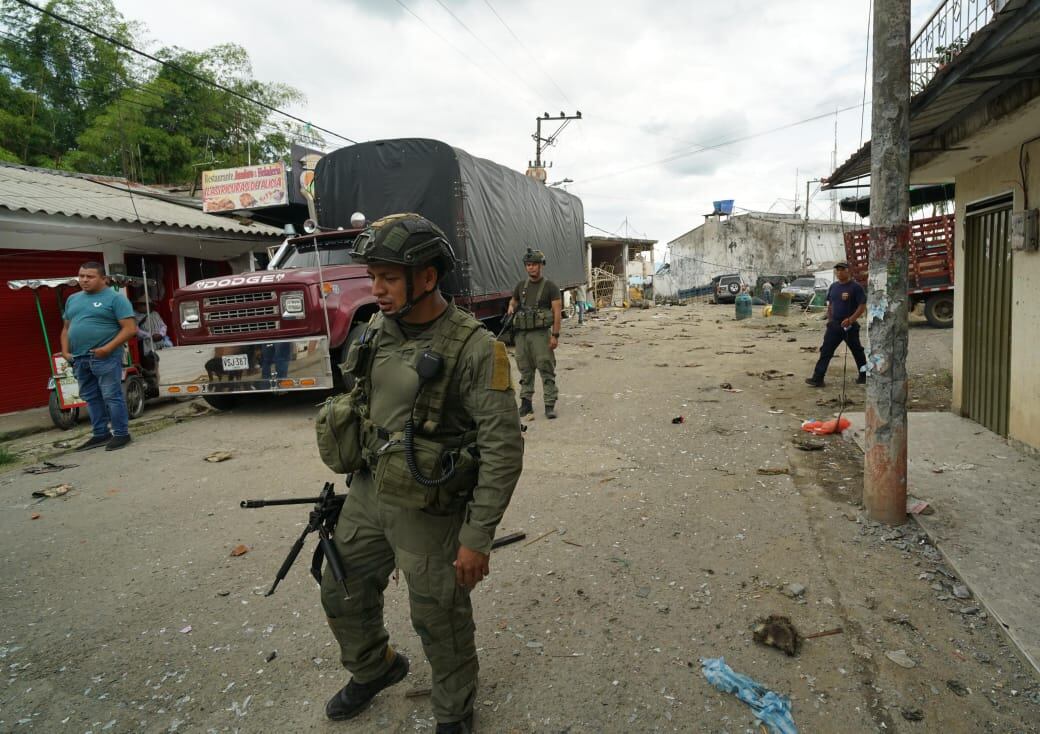 Ataque a estación de policía de Morales cauca por parte de disidencias de las FARC