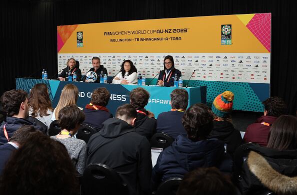 "Va a ser un partido muy igualado. Cuando ruede el balón veremos quién consigue imponerse en los primeros 15 minutos, que es importante, y luego cómo transcurre el partido", declaró Vilda el jueves en conferencia de prensa en Wellington.