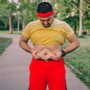 Alimentos como la pechuga de pollo, ostras, salmón ahumado entre otros, pueden ayudar a quemar grasa abdominal y ganar músculo. Foto: Getty images.