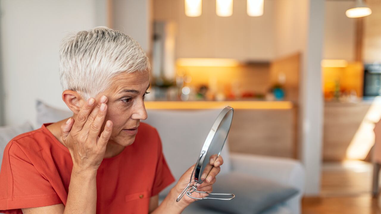 Los genes son un factor que provocan el envejecimiento. Getty Images.