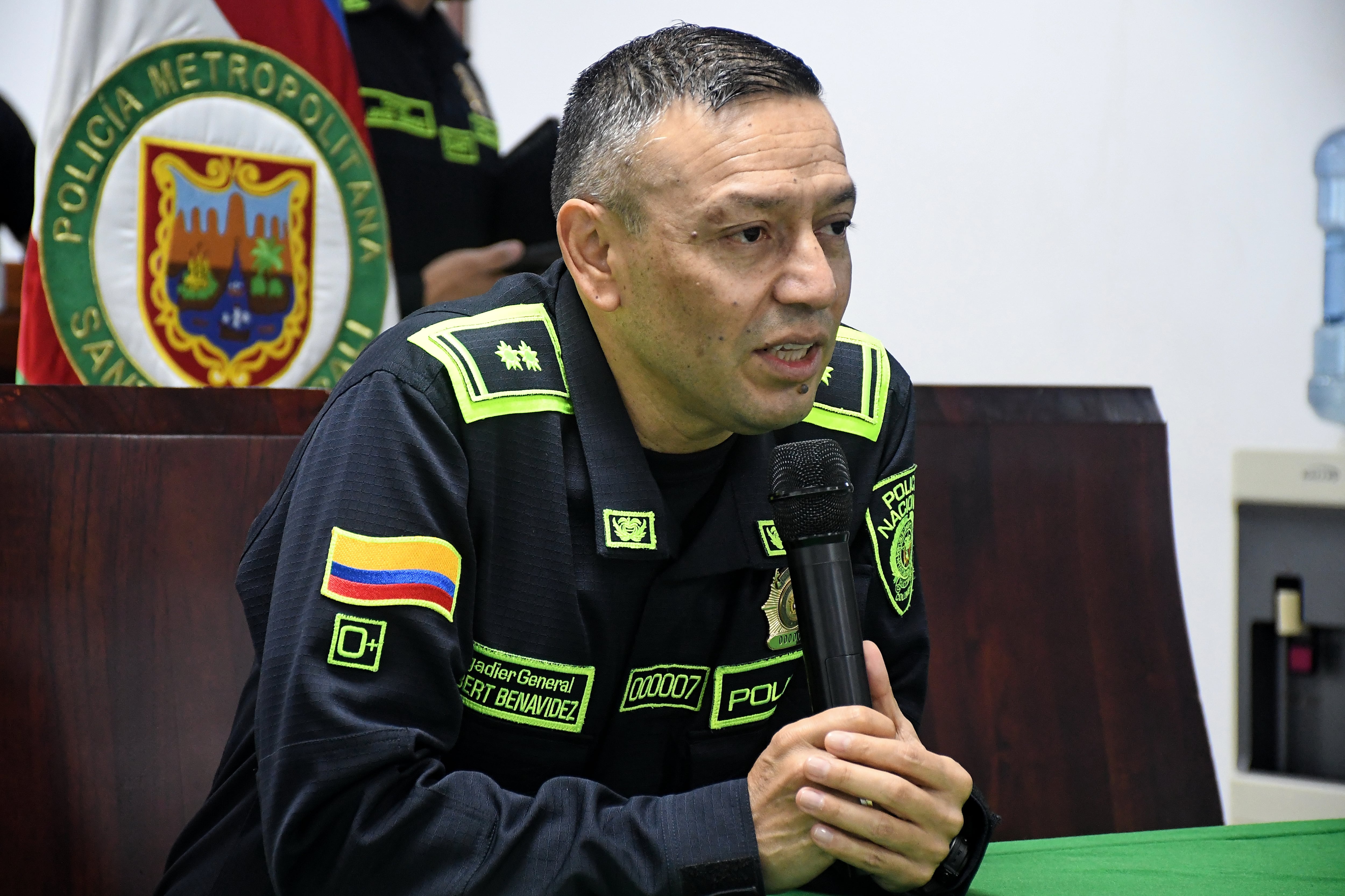 Nuevo comandante de la Policía Metropolitana de Cali: Brigadier General Herbert Benavidez. José L Guzmán. EL País.