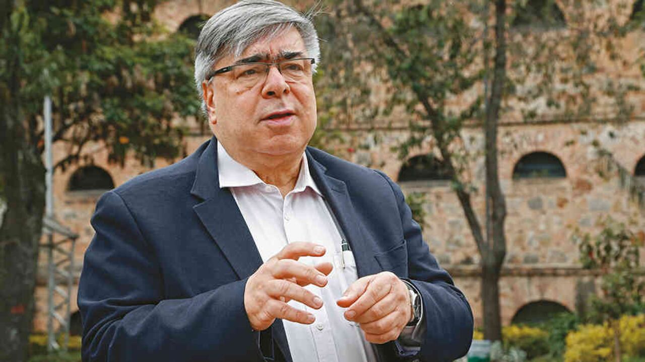 José Posada, psiquiatra.