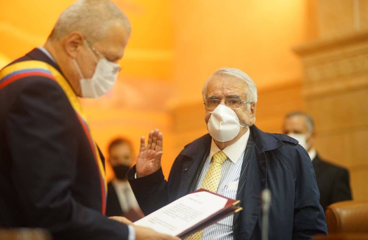 Con tapabocas, Germán Navas Talero se posesionó como segundo vicepresidente de la Cámara/ Foto: Cámara de Representantes